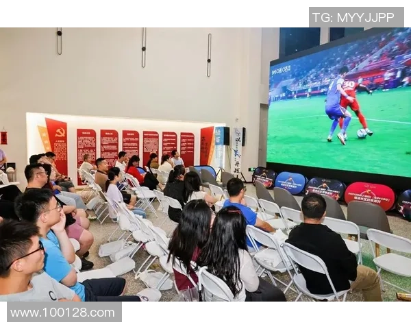 足球明星礼盒装尽享球场魅力与激情的完美结合让你与偶像零距离接触